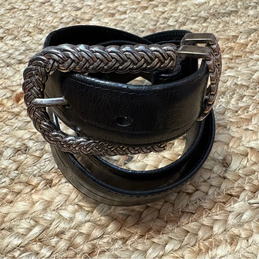 Brighton Women’s Black Embossed Belt Size ML /32 Excellent Used Condition!